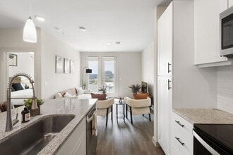 5820 1/2 Cameron Rd in Austin, TX - Building Photo - Building Photo