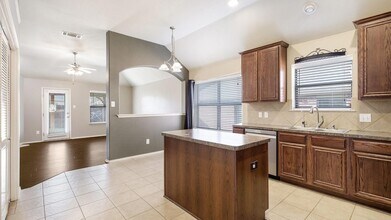 5209 Bear Valley Dr in McKinney, TX - Building Photo - Building Photo