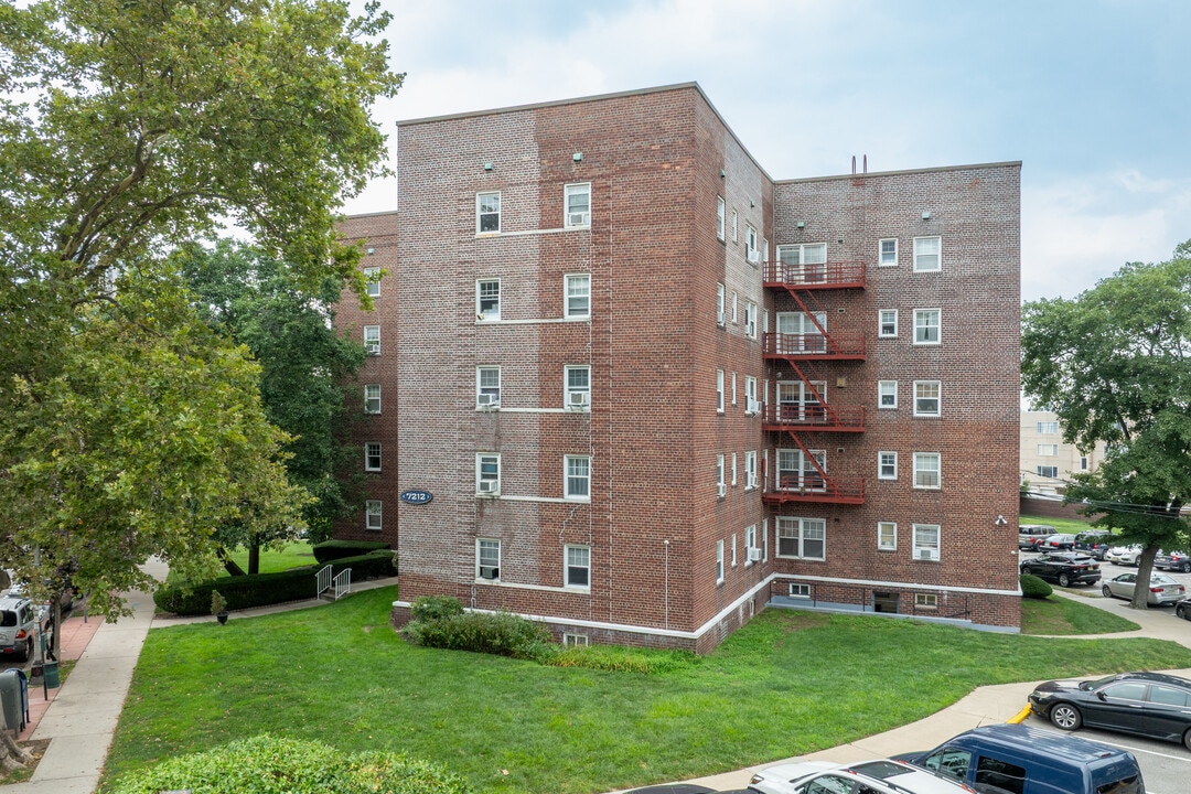 Hudson Ridge Apartments in North Bergen, NJ - Building Photo