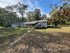 2455 Singleton Ln in Benton, AR - Foto de edificio - Building Photo