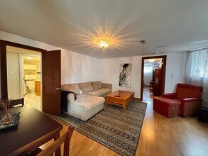 11 Columbus Ave in Somerville, MA - Building Photo - Building Photo