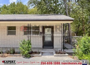 1705 Mulford St in Killeen, TX - Foto de edificio - Building Photo