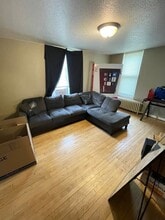 327 W 4th St in Duluth, MN - Building Photo - Building Photo