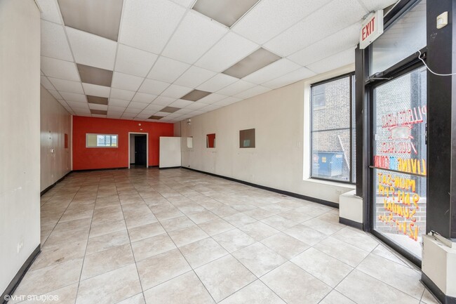518 S Laramie Ave in Chicago, IL - Building Photo - Building Photo