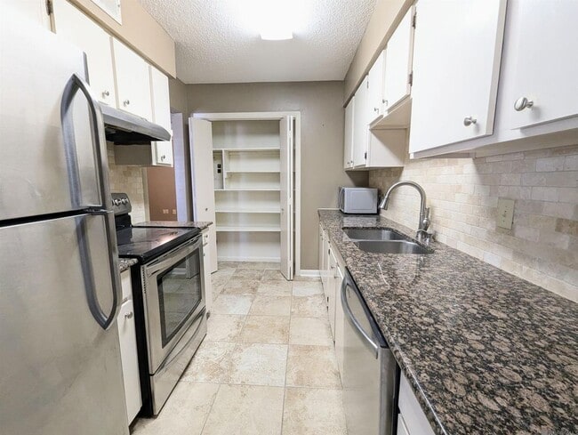 1701 Lobdell Ave in Baton Rouge, LA - Foto de edificio - Building Photo