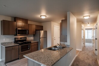 Evergreen Valley Apartments in McMinnville, OR - Foto de edificio - Interior Photo