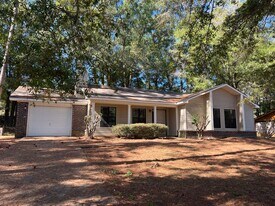 303 Ridgeway Dr in Enterprise, AL - Building Photo