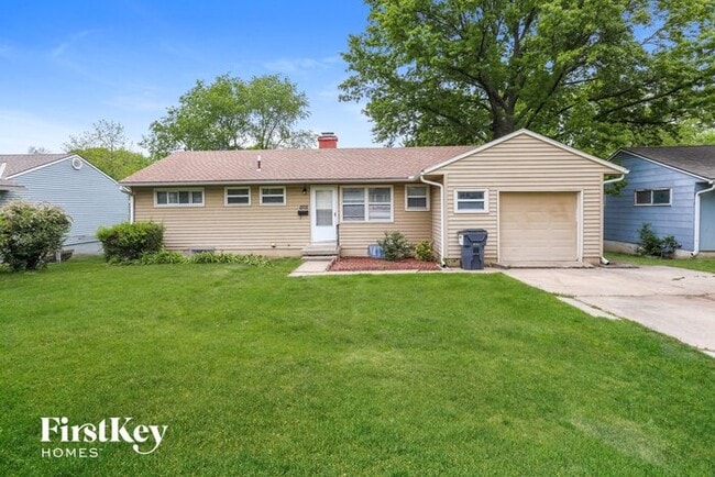 property at 1302 SW Peggy Cir