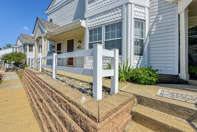 45 Tulip Ln in Freehold, NJ - Building Photo - Building Photo