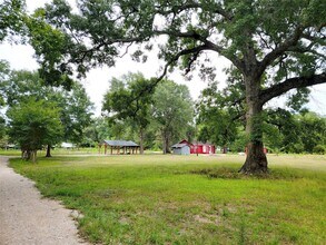 15590 Magnolia Park in Conroe, TX - Building Photo - Building Photo