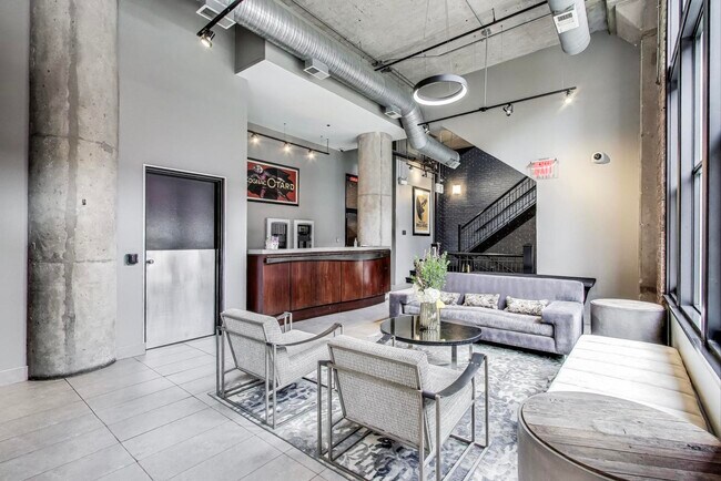 411 W Ontario St in Chicago, IL - Foto de edificio - Building Photo