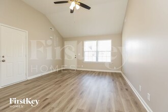 1351 E Nir Shreibman in La Vergne, TN - Building Photo - Building Photo