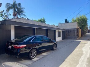 261 Prospect Ave in Long Beach, CA - Building Photo - Building Photo