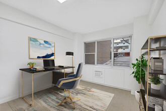 333 E 46th St in New York, NY - Building Photo - Interior Photo