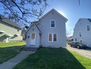 2325 20th St SW in Akron, OH - Building Photo - Building Photo
