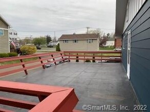 9 Pine Orchard Rd in Branford, CT - Building Photo - Building Photo