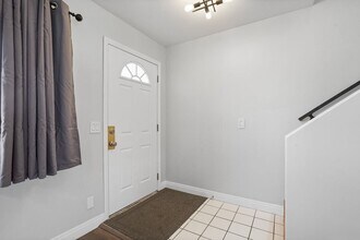 4055 Rosecrans Ave in Hawthorne, CA - Building Photo - Building Photo