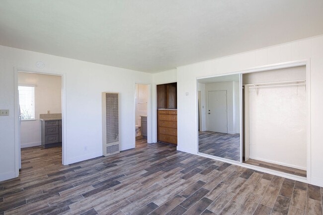 7555 Herschel Ave in San Diego, CA - Building Photo - Building Photo