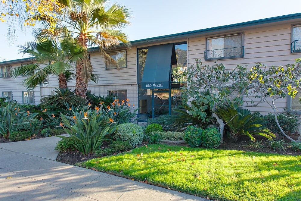 660 W Sierra Madre Blvd, Unit F in Sierra Madre, CA - Building Photo
