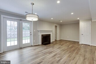 2313 McGregor Ct in Vienna, VA - Building Photo - Building Photo