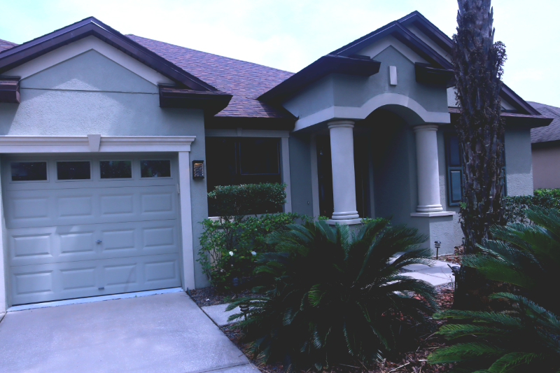 7907 Hampton Lake Dr in Tampa, FL - Building Photo