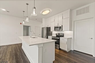 450 Springfield Ave in Berkeley Heights, NJ - Building Photo - Building Photo