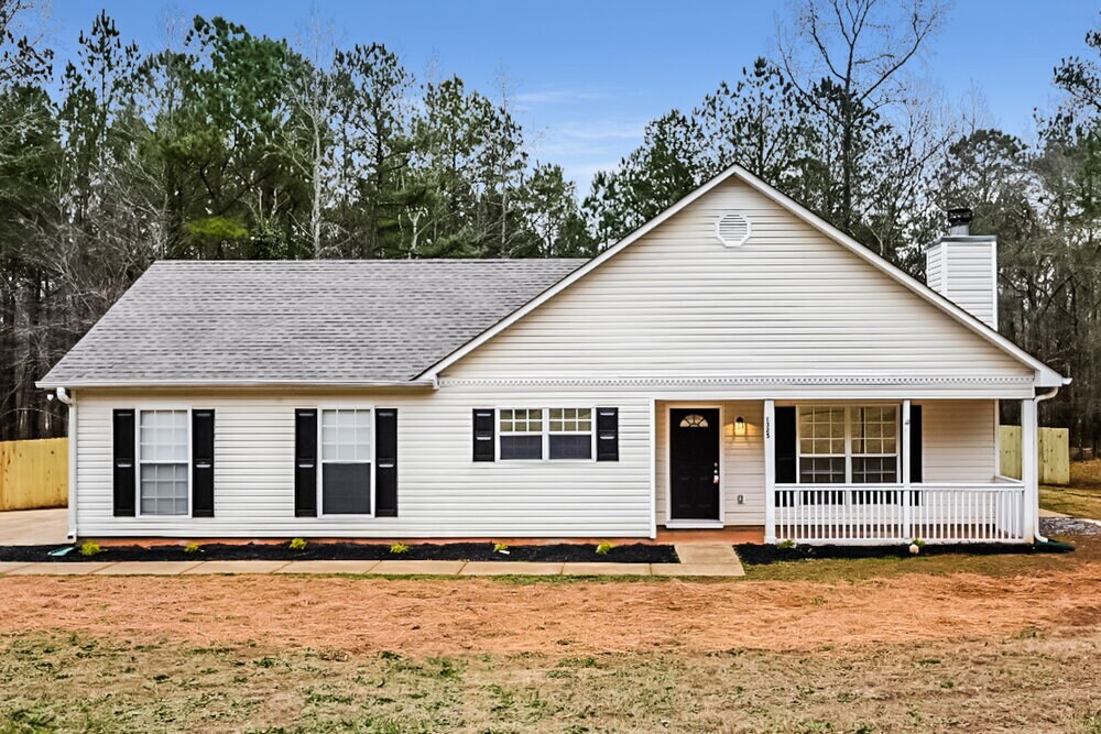 1325 Carney Ct in Mcdonough, GA - Building Photo
