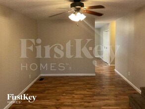 181 Whitehall Dr in Clarksville, TN - Building Photo - Building Photo