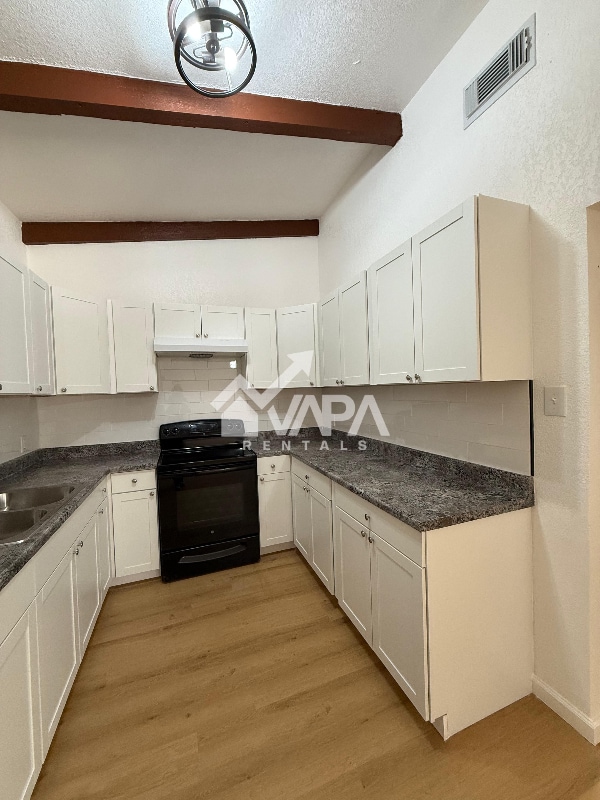 5512 Grand Lake Dr in San Antonio, TX - Building Photo - Building Photo