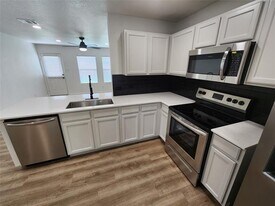 12808 Kingsgate Dr in Rhome, TX - Building Photo