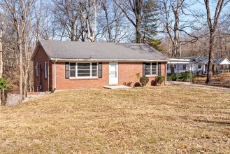 279 Sequoia Ln in Clarksville, TN - Foto de edificio - Building Photo