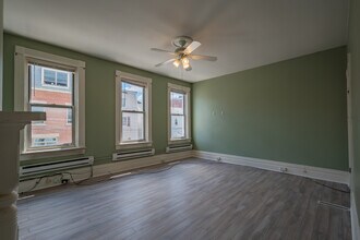 5119 Carnegie St in Pittsburgh, PA - Foto de edificio - Building Photo