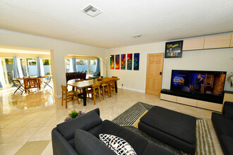 PR 5 in Pompano Beach, FL - Building Photo - Building Photo