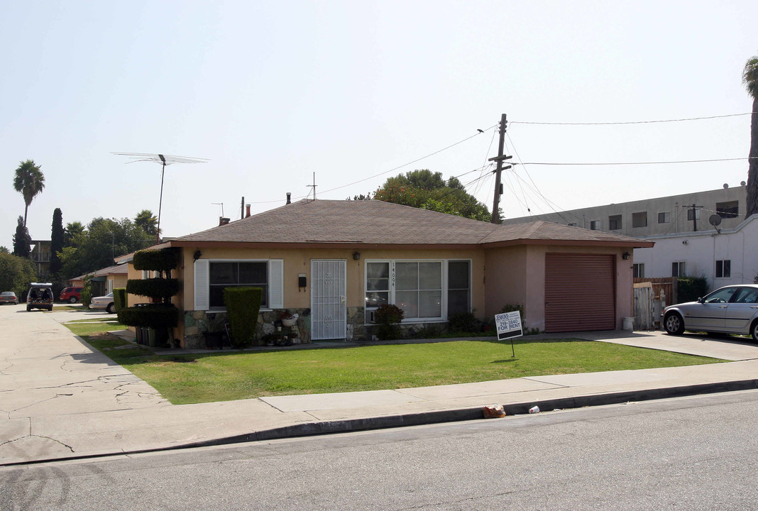 14000-14004 Yukon Ave in Hawthorne, CA - Building Photo