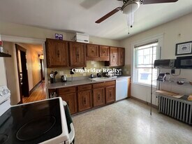 46 Lincoln Pky, Unit 2A in Somerville, MA - Building Photo
