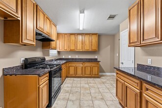5647 Belmark St in Houston, TX - Building Photo - Building Photo