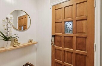 5217 France Ave S in Minneapolis, MN - Foto de edificio - Building Photo