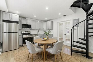 419 5th St in Hoboken, NJ - Foto de edificio - Building Photo