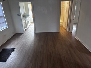 119-121 Flower St in Bakersfield, CA - Building Photo - Building Photo