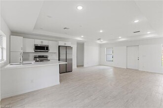 835 Palomino St E, Unit 617 in Lehigh Acres, FL - Building Photo - Building Photo