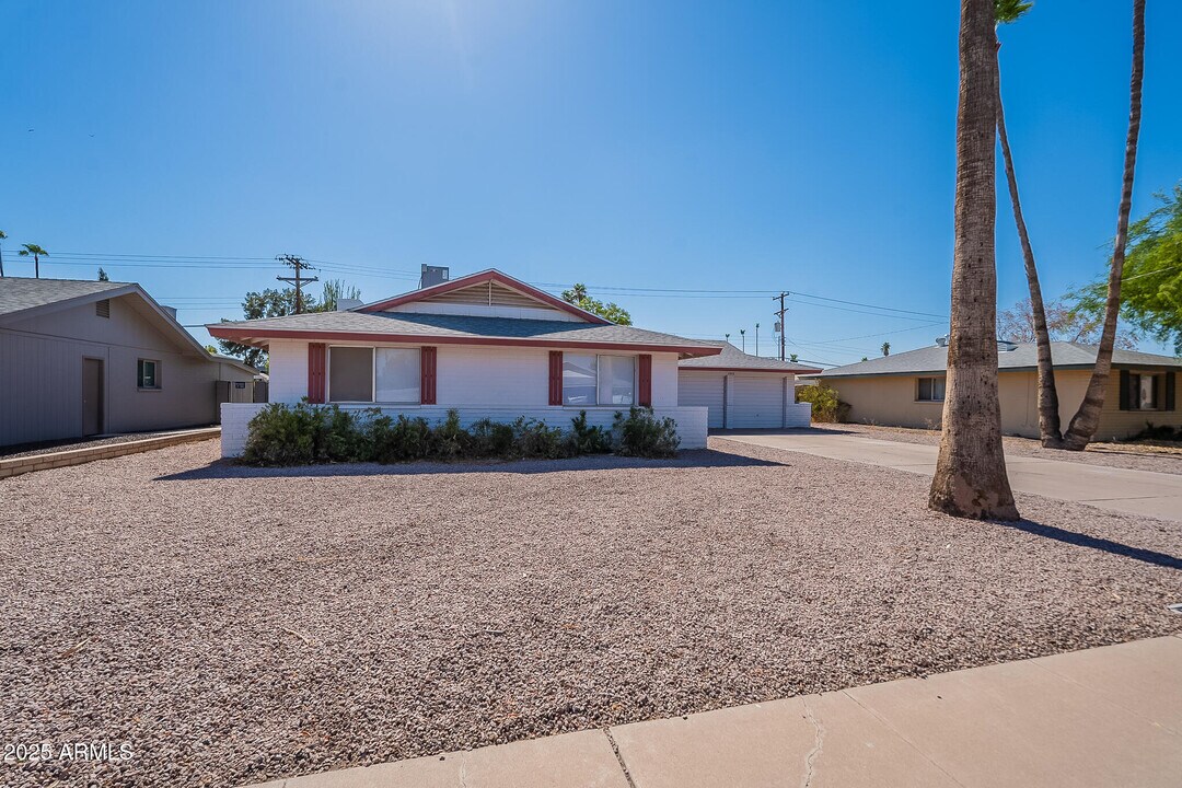2808 S Terrace Rd in Tempe, AZ - Building Photo