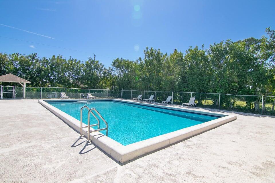 5924 Longbow Ln in Haverhill, FL - Foto de edificio