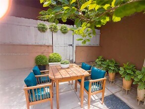 4045 NW 19th St in Lauderhill, FL - Building Photo - Building Photo