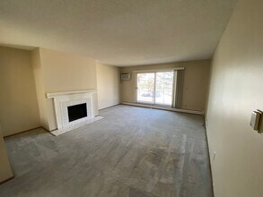 10301 Cedar Lk Rd S in Minnetonka, MN - Building Photo - Building Photo