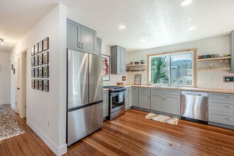 7 Brookcliff Dr in Asheville, NC - Building Photo - Building Photo