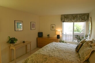 134 Por La Mar Cir in Santa Barbara, CA - Building Photo - Building Photo