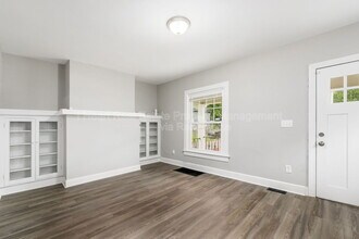 914 Ellsworth Ave in Columbus, OH - Building Photo - Building Photo