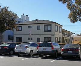 1528 9th St in Santa Monica, CA - Foto de edificio - Building Photo