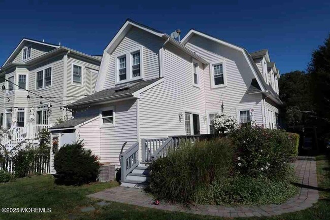 327 Woodland Ave in Avon By The Sea, NJ - Building Photo - Building Photo