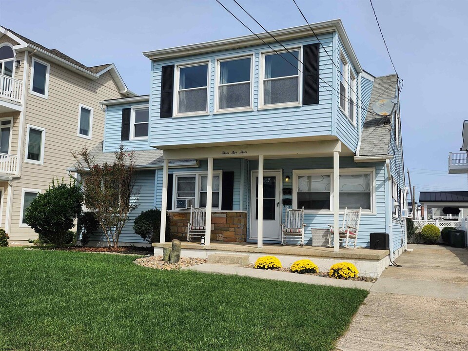353 11th St S in Brigantine, NJ - Building Photo